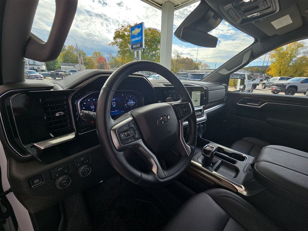 Used 2026 Chevrolet Silverado 1500 RST w/ Redline Edition AWD/4WD image 10