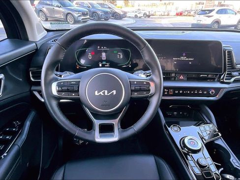 Used 2023 Kia Sportage EX image 7