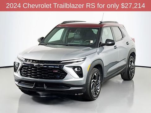Used 2024 Chevrolet TrailBlazer RS w/ Driver Confidence Package image 3