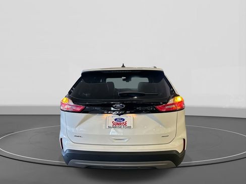 Used 2024 Ford Edge SEL w/ Convenience Package image 6