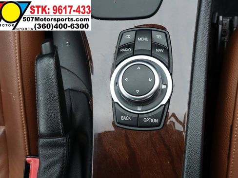 Used 2011 BMW 328i xDrive Sedan AWD/4WD image 19