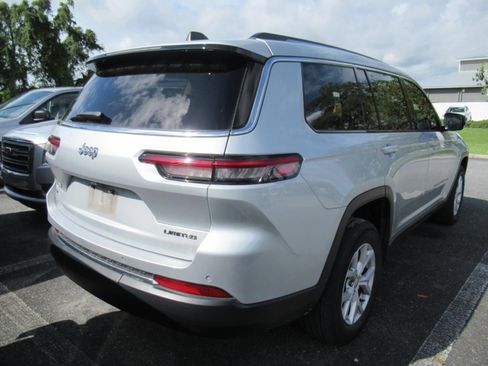 Used 2022 Jeep Grand Cherokee L Limited RWD image 4
