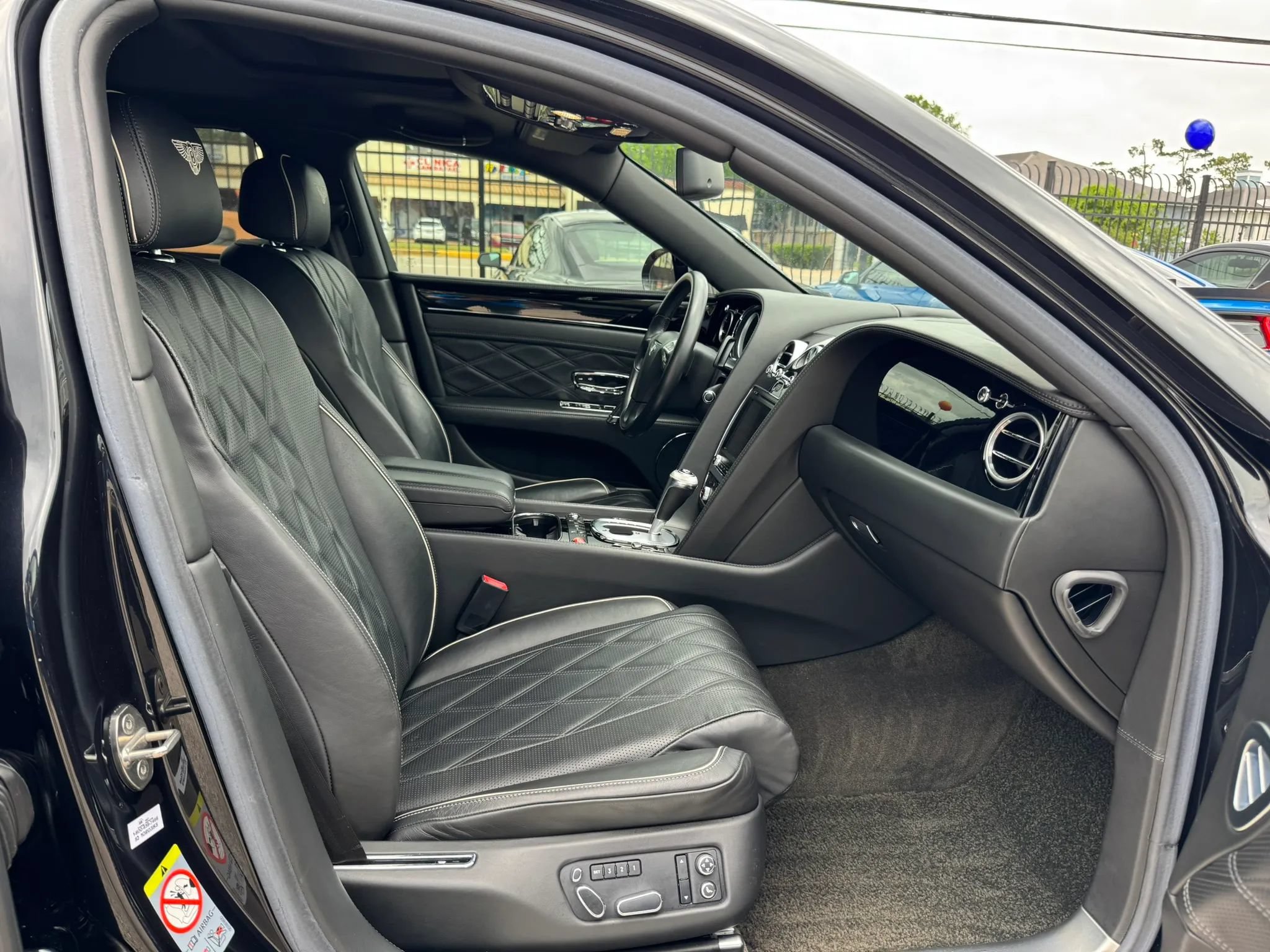 Used 2014 Bentley Flying Spur W12 AWD/4WD image 22