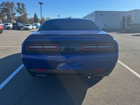 Used 2021 Dodge Challenger SXT w/ Driver Convenience Group image 11