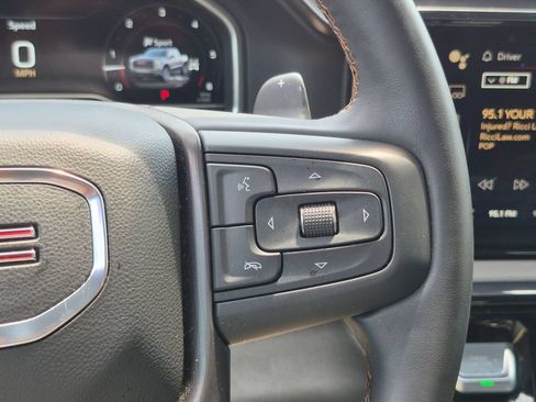 Used 2024 GMC Sierra 1500 AT4 w/ Technology Package AWD/4WD image 15