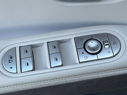 Certified 2024 Hyundai Ioniq 5 Limited image 12