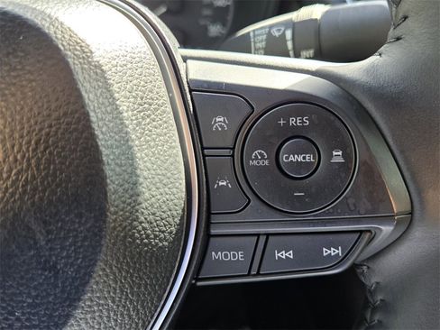 Used 2025 Toyota Corolla SE image 24
