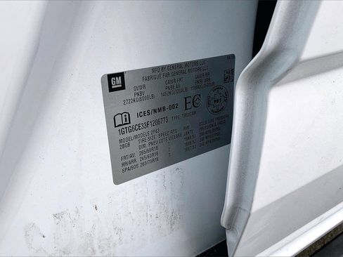 Used 2015 GMC Canyon SLT image 31