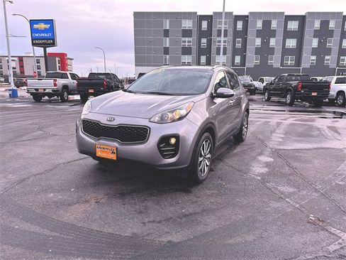 Used 2018 Kia Sportage EX image 1