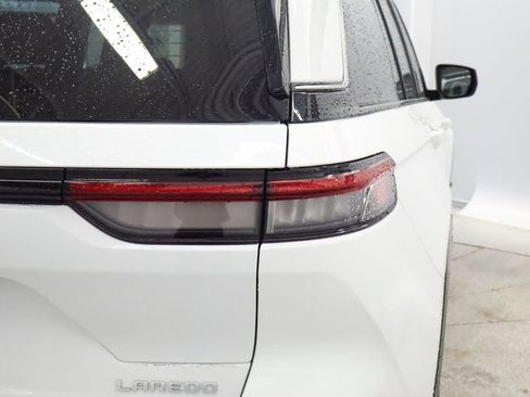 Certified 2024 Jeep Grand Cherokee Laredo X w/ Luxury Tech Group I image 18