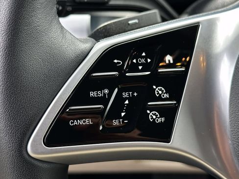 Certified 2025 Mercedes-Benz GLB 250 4MATIC image 28