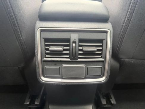 Used 2024 Subaru Forester Premium AWD/4WD image 29
