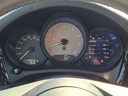 Used 2023 Porsche Macan S AWD/4WD image 20