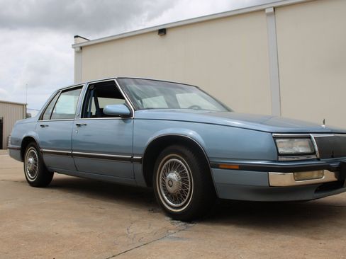 Used 1990 Buick Le Sabre Custom FWD image 38