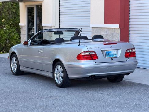 Used 2000 Mercedes-Benz CLK 320 Cabriolet image 14