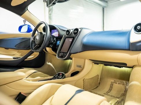 Used 2017 McLaren 570S Coupe image 49