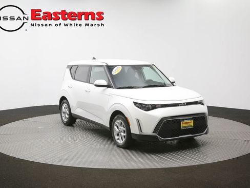 Used 2024 Kia Soul LX w/ Option Group 015 FWD image 48