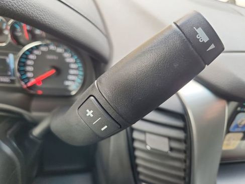 Used 2020 Chevrolet Suburban Premier RWD image 16