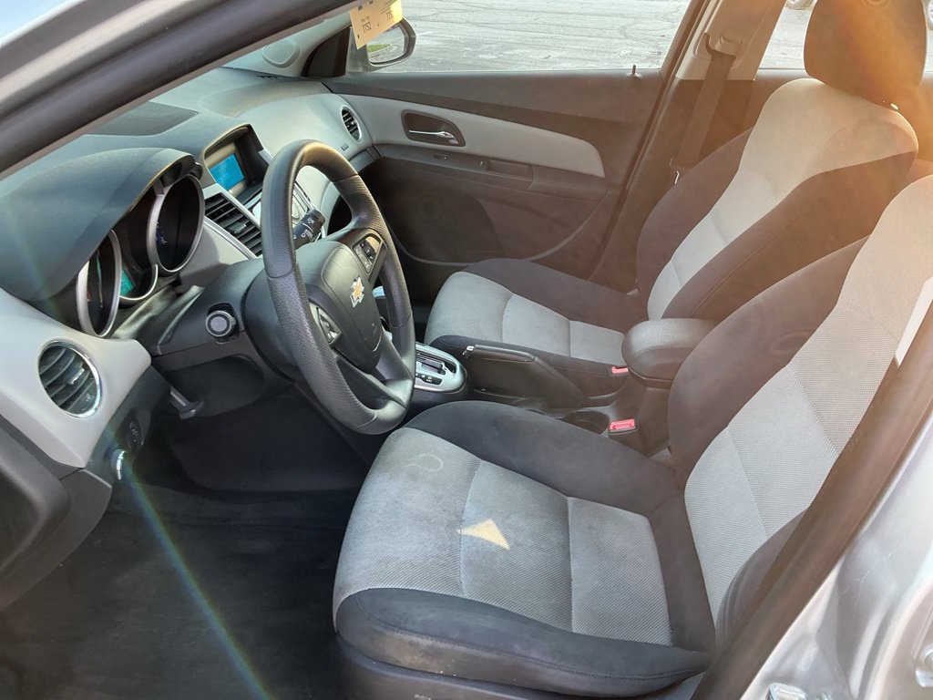 Used 2016 Chevrolet Cruze LS FWD image 16
