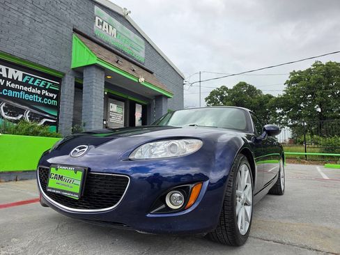 Used 2011 MAZDA MX-5 Miata Grand Touring w/ Premium Pkg RWD image 2