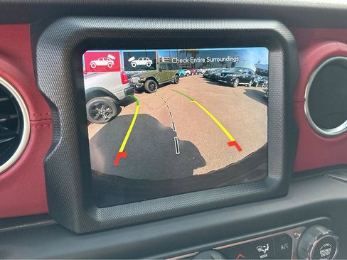 Used 2023 Jeep Wrangler Unlimited Rubicon 4xe image 7