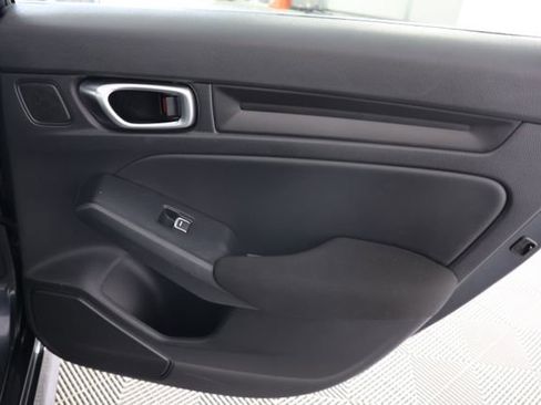 Used 2023 Honda Civic Sport image 25