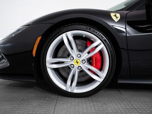 Used 2024 Ferrari 296 GTS RWD image 9