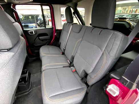 Used 2024 Jeep Wrangler Sport S image 18