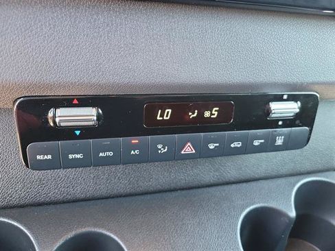 Used 2025 Mercedes-Benz Sprinter 2500 image 11