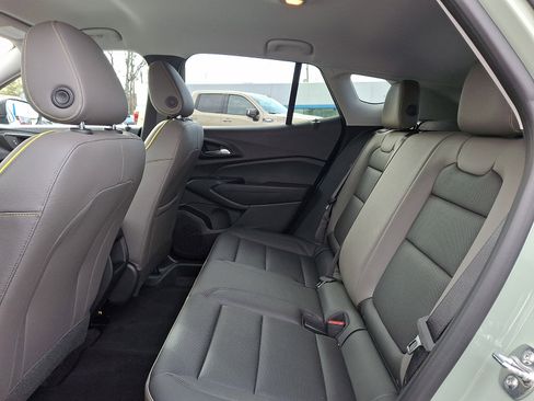 Used 2026 Chevrolet Trax ACTIV image 10