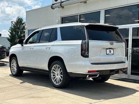Used 2024 Cadillac Escalade Premium Luxury w/ Performance Package AWD/4WD image 7
