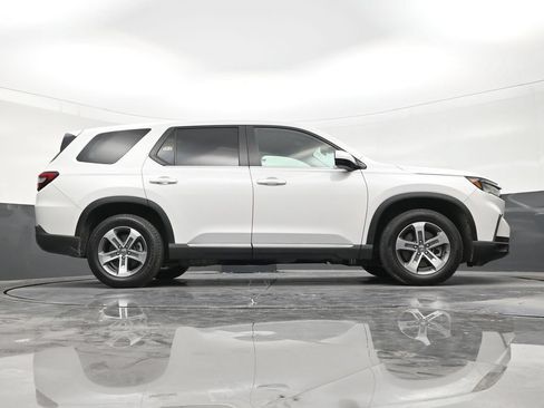 Used 2025 Honda Pilot EX-L image 25