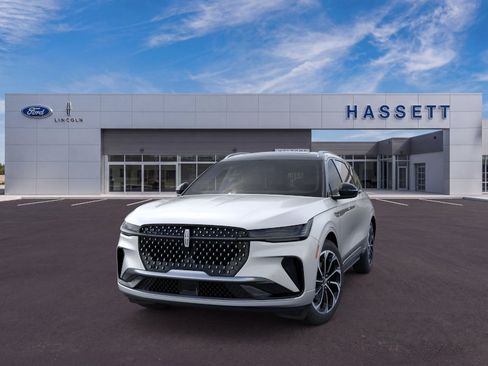 New 2026 Lincoln Nautilus Reserve AWD/4WD image 2