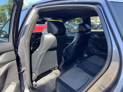 Used 2018 Honda Accord Sport image 32