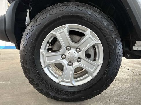 Certified 2019 Jeep Wrangler Unlimited Sport S image 19