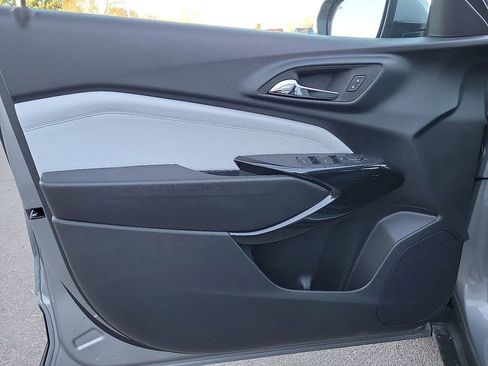 New 2026 Chevrolet Trax LT w/ Driver Confidence Package image 18