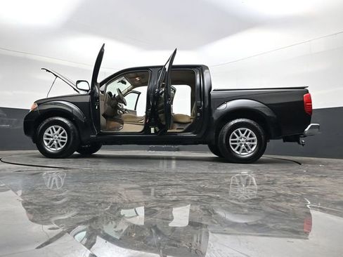 Used 2018 Nissan Frontier SV image 37