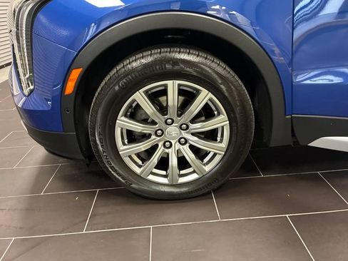 Used 2022 Cadillac XT4 Premium Luxury w/ Technology Package AWD/4WD image 27