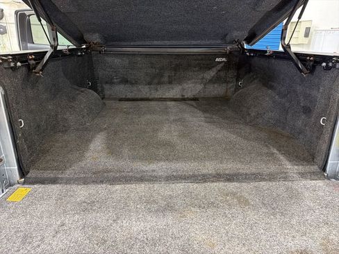 Used 2011 Toyota Tundra Limited w/ Memory Pkg AWD/4WD image 19