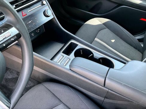 Used 2025 Hyundai Sonata SEL FWD image 16