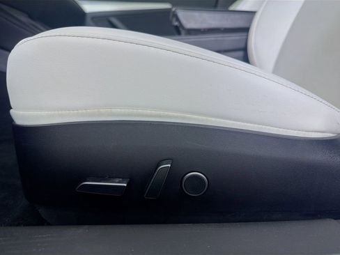 Used 2021 Tesla Model 3 Standard Range Plus image 19