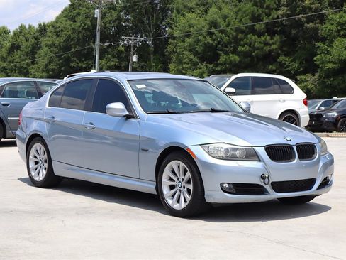 Used 2009 BMW 335i xDrive Sedan AWD/4WD image 9
