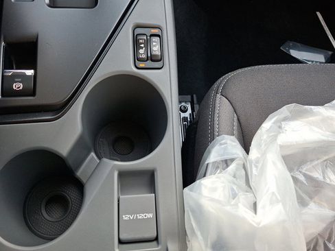 New 2026 Subaru Crosstrek 2.0i Premium AWD/4WD image 16