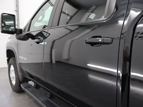 Used 2020 Chevrolet Silverado 2500 LT w/ All Star Edition AWD/4WD image 36