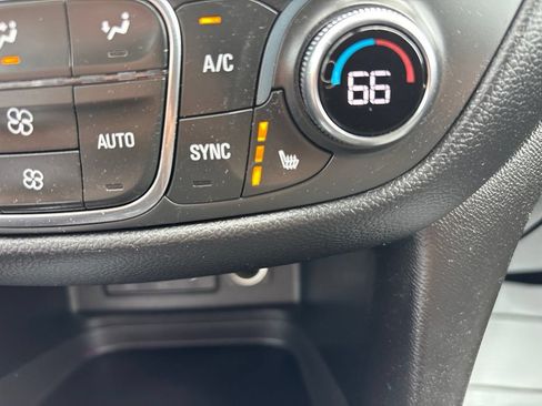 Used 2022 Chevrolet Equinox LT AWD/4WD image 36