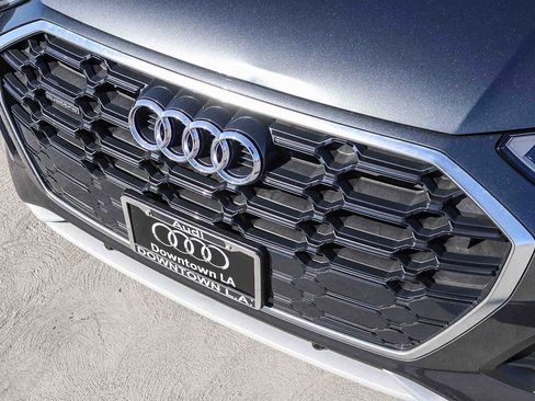 Used 2023 Audi Q5 2.0T Premium w/ Convenience Package image 8