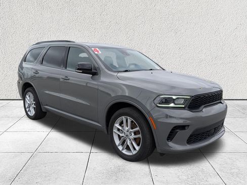 Used 2024 Dodge Durango GT image 1
