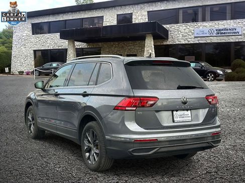 Used 2022 Volkswagen Tiguan SE w/ Panoramic Sunroof Package AWD/4WD image 6