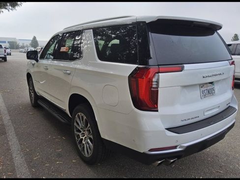 Used 2025 GMC Yukon Denali AWD/4WD image 2