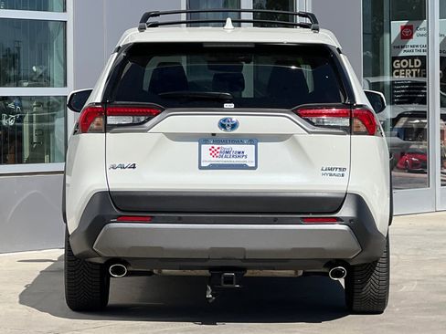 Certified 2021 Toyota RAV4 Limited image 5